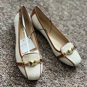 Liz Claiborne Flats NWT